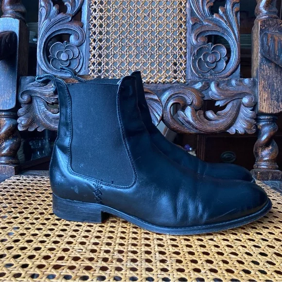 Women’s Frye Black Chelsea Boots - Picture 3 of 14